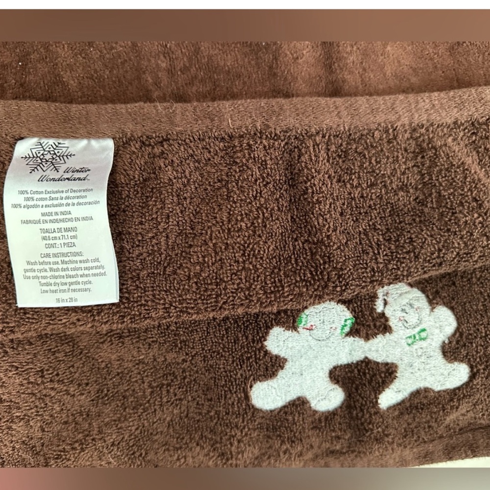 Gingerbread Holiday Decor Bundle - Picture 3 of 8